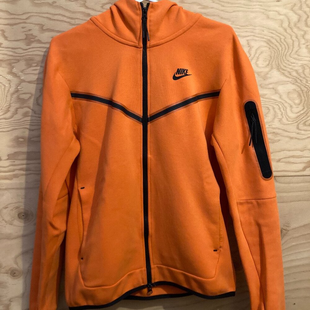 Super rare Nike Tech Fleece - Size small